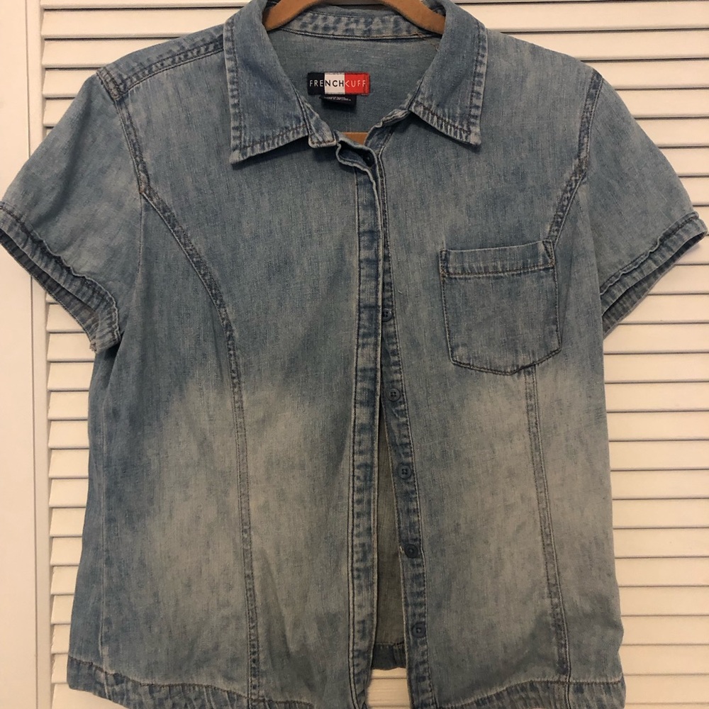 Soft light denim shirt sleeved button down shirt